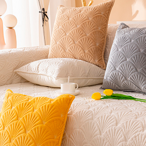 [Pague 1, Leve 2] Capa de Sofá Sofia (Toque Suave Que Abraça Seu Sofá!) + BRINDE: 2 Fronhas