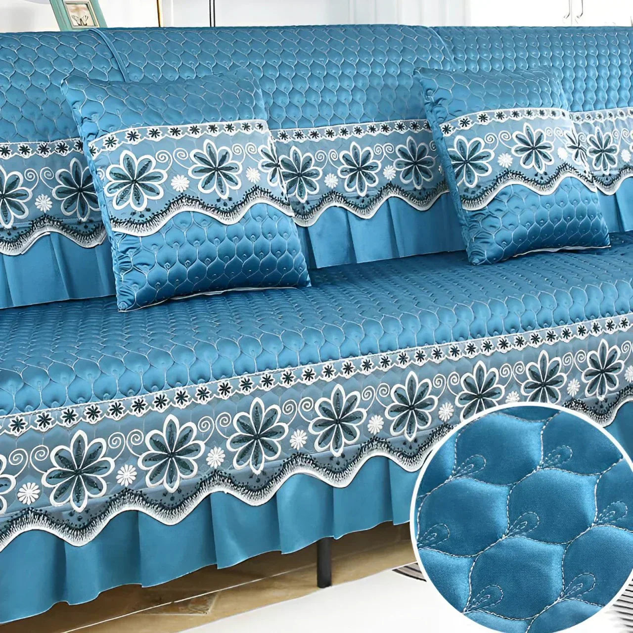 [Pague 1, Leve 2] Capa de Sofá Amélia (A Delicadeza Que Abraça Seu Sofá!) + BRINDE: 2 Fronhas